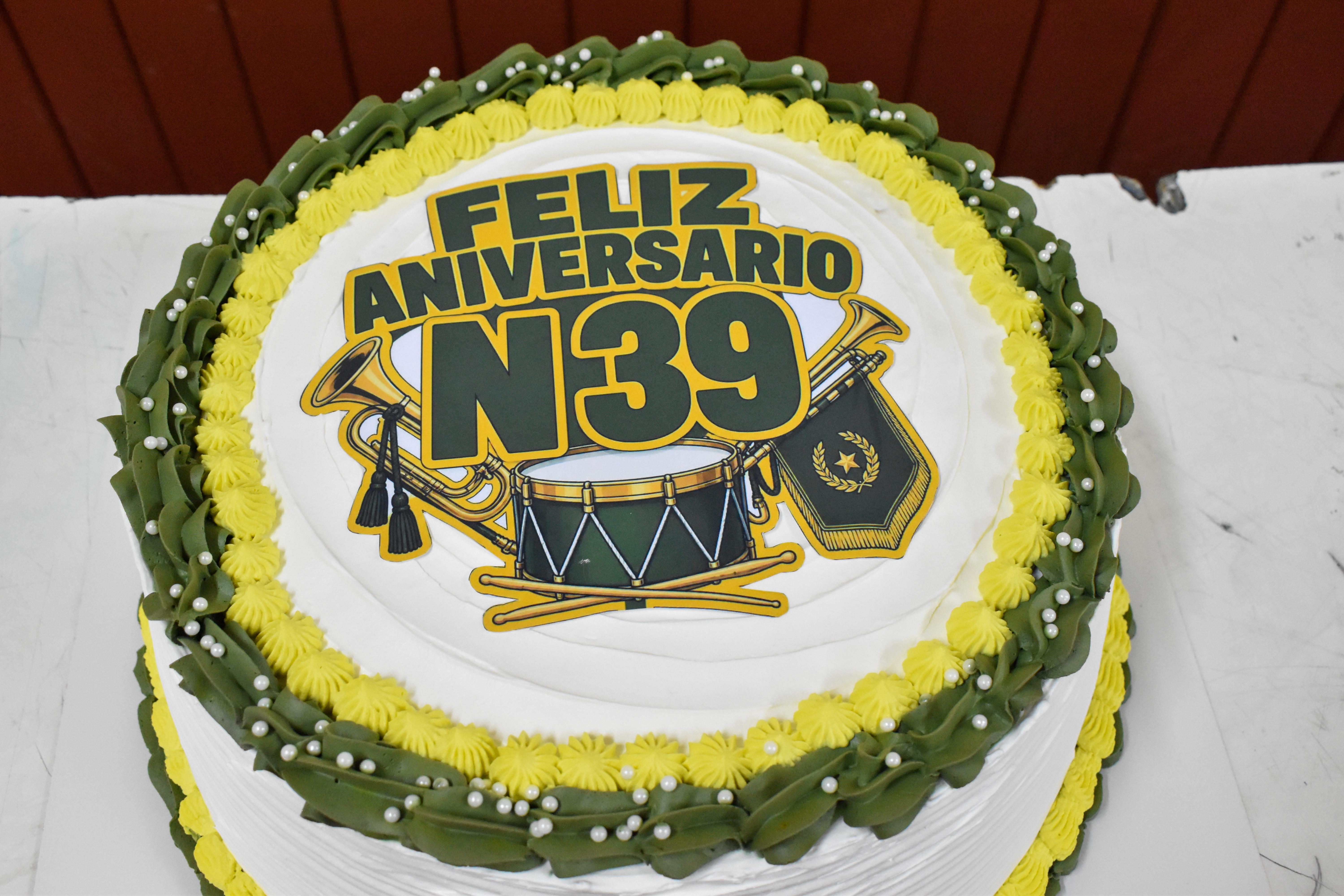 Banda de Guerra Arturo Prat celebró 39 años de historia y tradición